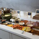 Menlo Park 4*