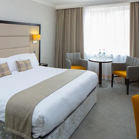 Menlo Park 4*