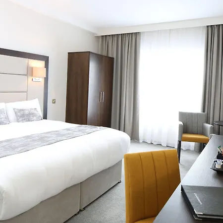 Menlo Park Hotel 4*