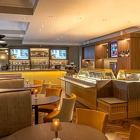Menlo Park 4* Galway