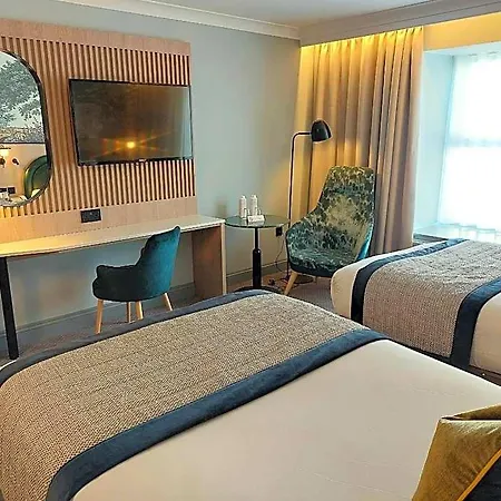 Menlo Park Hotell 4*