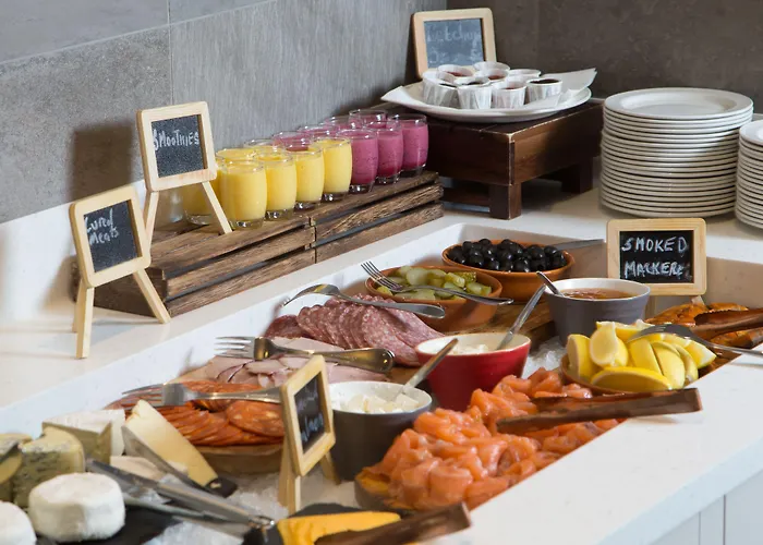 Menlo Park Hotel 4*