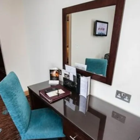 Menlo Park 4* غالواي