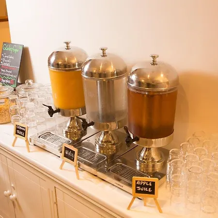 Menlo Park Hotell 4*