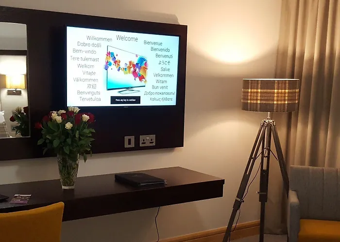 Отель Menlo Park 4*